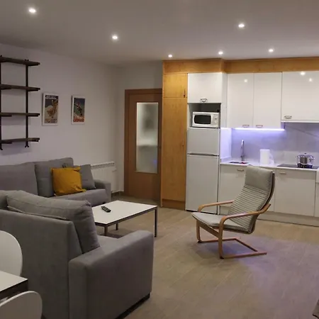 Amplio Y Acogedor, En Plaza De Pradollano