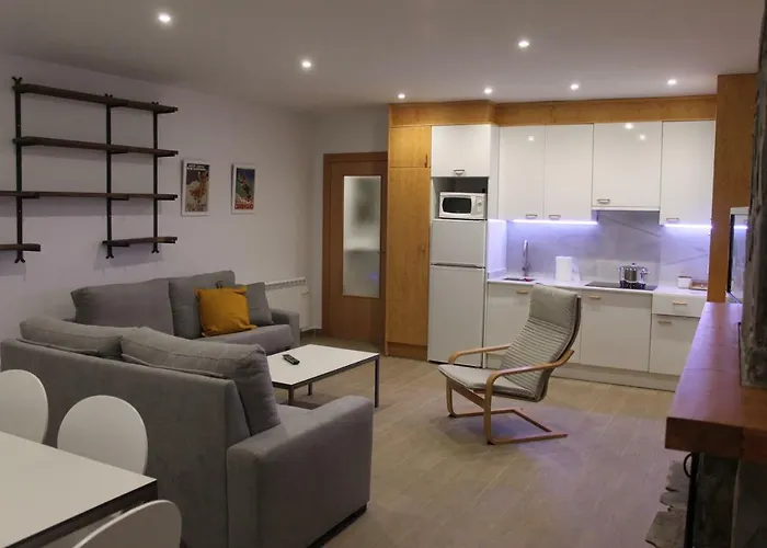 Amplio Y Acogedor, En Plaza De Pradollano